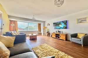 Lounge- click for photo gallery